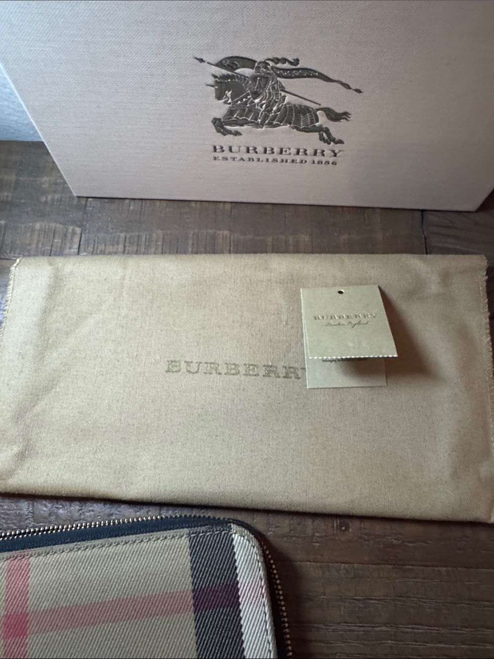 Burberry Black House Check Derby Leather Wallet Authentic - Picture 14 of 15